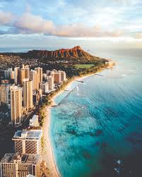 Hawaii is a group of volcanic islands in the central pacific ocean. Plan The Most Romantic Hawaiian Honeymoon Weddingbells