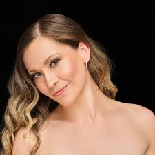 Heather Cagle's Instagram, Twitter & Facebook