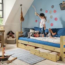 Unsere fachberater kommen nach persönlicher terminvereinbarung zu ihnen nach hause und beraten sie. Kinderzimmer Mobel 100 Massivholz