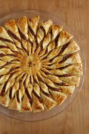Un Soleil Feuillete Pour L Apero Passion Gourmandise Tarte Soleil Apero Soleil Feuillete Recettes De Cuisine