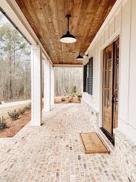 Kara Layne Tell Your Story In 2020 Farmhouse Exterior House Exterior Modern Farmhouse Exterior