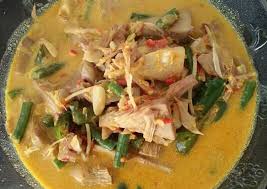Sayur nangka muda dan ceker ayam bumbu rempah lengkap enak nagih banget. Mengulik Resep Lodeh Tewel Nangka Muda