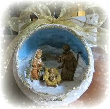 Nativita La Soffitta Di Mida Natale Decoupage Natale Palline Ornamenti Di Natale Fai Da Te