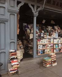 𝓟𝓲𝓷𝓽𝓮𝓻𝓮𝓼𝓽 𝓱 𝓸 𝓷 𝓮 𝔂 𝔂 In 2020 Book Aesthetic Book Nooks Bookstore