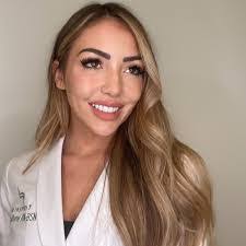 Alyssa Rome's Instagram, Twitter & Facebook