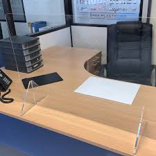 .desktop plexiglass shield, or hanging plexiglass divider for reception areas, cashier stations, and in sizes ranging from 18 inches square to 24 by 60 inches and designed for desk or countertop use. Transparent Acrylic Counter Top And Desk Protective Screen From Tarifold