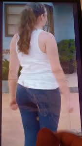 Cum on Mary Mouser Ass - Porn Videos & Photos - EroMe