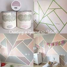 25 So Erstellen Sie Eine Geometrische Wand Mit Everlong Paint Geometrische Wand Wandfarbe Kinderzimmer Babyzimmer Wandgestaltung