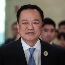 New Umno president Zahid says to rope in defeated opponents in bid to unite  party