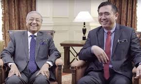 TopGear | VIDEO: Tun Mahathir and Anthony Loke talk about road safety