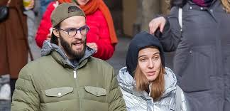 Ke druhému nastávajícímu mateřství jí. Tereza Ramba Ma Manzela A Partaka Na Nakupovani V Jednom Sedmicka Cz