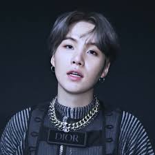Suga was missing for the awards show as he was recovering from shoulder surgery. For Min Suga