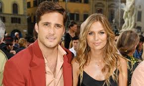 El pasado fin de semana, rodríguez no dudó en hacerle promoción al hotel que unos amigos abrieron hace poco en viña del mar, pero es probable que por el frío del invierno prefiriera no acercarse demasiado a las playas del lugar. Diego Boneta Le Pidio Matrimonio A Mayte Rodriguez