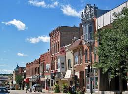 This Is A Picture Of Downtown Decorah Where I Grew Up It Is A Beautiful Place And I Have A Great Childhood There Beautiful Places Places To Visit Decorah Iowa