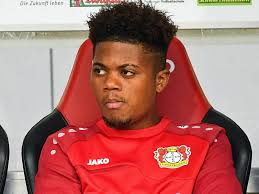 Gana china el primer oro de tokio 2020. Nach Jamaika Farce Was Leon Bailey Nun Kapieren Muss Kicker