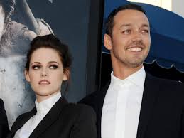 Winter's war the huntsman collection. Kristen Stewart Says She Wasn T Rehired For Snow White Sequel Because Of Slut Shaming