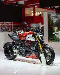 This Is A Good Sized Motorcycle Ducati Diavel Ducati Motorbike Ducati