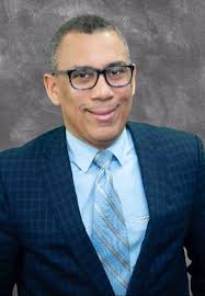 Rafael Alvarez Launched Franquicias Magazine to Educate 62.1 Million  Latinos about the Franchise Industry