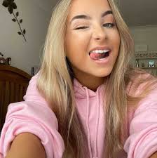 Anya Scott (@anyascott)