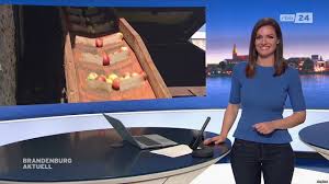 Check spelling or type a new query. Franziska Maushake Brandenburg Aktuell 16 09 2020 Youtube
