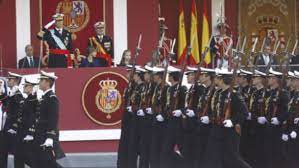 La edición de 2019 del desfile militar en los campos elíseos de parís se centrará en la cooperación, la innovación y el apoyo europeo en las operaciones en las que participan las fuerzas armadas. Dia De La Hispanidad 2020 Hay Desfile Militar El 12 Octubre Donde Se Celebra Marca