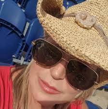 Is there anyone who supplies scaffolding that doesn't cost a fortune? 3  storey house needs painting, but I have to arrange the scaffolding. Scared  🫣