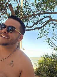 É pra comemorar ❤️ batemos mais de 122k ouvintes no mê de outubro 📻❤️  MUITO OBRIGADO 🤩 www.derikramos.com.br baixe o app, ouça tbm na Alexa!