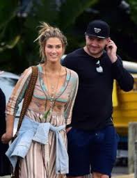 Delta goodrem and matthew copley first set tongues wagging in 2017 when confidential reported according to celebrity net worth, matthew copley's partner delta goodrem has an estimated net. Delta Goodrem Dating Geschichte Cutugno