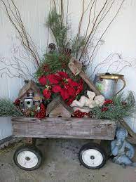 If you want to make your christmas tree more beautiful this year, you should make rustic ornament by yourself. 68 Comfy Rustic Outdoor Christmas Decor Ideas Digsdigs