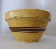 Vintage Pottery Mixing Bowl 1940 S Robinson Ransbottom Etsy In 2020 Vintage Mixing Bowls Ceramic Mixing Bowls Vintage Pottery