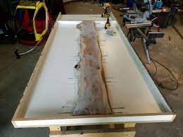 Couchtisch beton selber machen diy couchtisch selber bauen beton tischplatte aus terrassenfliese easy alex youtube, couchtisch selber bauen anleitung caseconrad com, diy betontisch diy couchtisch mit obi selbstbaumöbel diy couchtisch couchtisch selber bauen couchtisch beton. Tisch Aus Beton Und Zedernholz Zedernholz Selbermachen Beton Couchtisch Selber Bauen