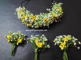 Order Fresh Flower Poolajada Bridal Accessories From Our Local Branches Present Over Southindia Mumbai Delhi And Usa F In 2021 Floral Flower Jewellery Hindu Bride