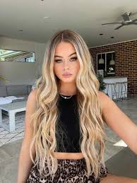 Find great deals on ebay for blonde hair extensions 24. Tara Renay Slaying In Her 24 Clips In Shade Beachy Blonde Achieve Instant Length Volume And Thickness Beachy Blonde Hair Beachy Blonde Thick Blonde Hair