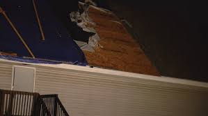 It was so quick:" Storm damage causes part of roof at Indiana restaurant to  rip off