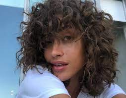 Enfatizza infatti il movimento dei capelli ricci o mossi, . Capelli Corti 2021 I Tagli Short Da Sfoggiare In Primavera Io Donna