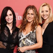 Her parents are both from jewish families (from belarus, russia, and hungary). Lisa Kudrow News Tips Guides Glamour