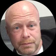 Justin Womer's Instagram, Twitter & Facebook