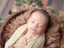 Arti Nama Ade dan 30 Rangkaian untuk Anak Laki-laki, Mahkota untuk Sang Raja