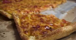 Now This Makes Me Happy Jioio S Pizza Is The Best With It S Flaky Sweet Crust Food Food And Drink Recipes