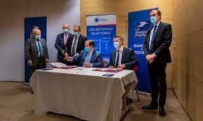 La banque postale compte environ 11 millions de clients en 2020 5, mais cette clientèle est partiellement une clientèle à petits revenus et la banque postale assume un rôle d'ordre social ; Renovation Thermique La Banque Postale S Engage Avec La Metropole