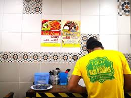 What makes it different from the other hameediyah restaurants as for the nasi kandar, they are not exactly cheap (as expected in a nasi kandar restaurant) but at least they are affordable. Hameediyah Restaurant Campbell Street Penang What2seeonline Com