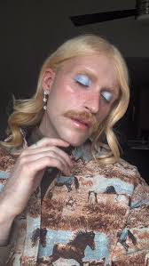 Serving grandmas couch and robin egg blue for my studio day today at  @saxman_studios 🧡🩵🦊🩵🧡. Honestly I so love working with these folks, a  bunch of true class gentleman! , Also all my jewelry is from ...