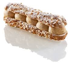 Eclair Amande Fondante Avec En Son Cœur Du Praline Coulant Recette Praline Maison Patisserie Dessert Gourmand