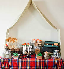 Gorgeous outdoor bridal shower table decor with flowers. Top 12 Table Settings For Your Father S Day