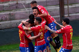 Chile / 4 puntos / +1. Copa Chile Easy Campeonato Chileno
