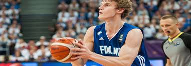 Plus, a healthy markkanen with consistent minutes and luka dončić directing things on the court has a lot of offensive potential. Lauri Markkanen Bio Injury New Net Worth 2021 Height