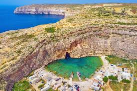 Malta is an archipelago, but only the three largest islands of malta, gozo (għawdex) and kemmuna (comino) are inhabited. Malta In Pictures 15 Beautiful Places To Photograph Planetware