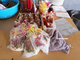 Some of you might be wondering why we specifically mentioned that this is. Pasir Pinji Chee Cheong Fun In Ipoh Perak å…µå¦‚æ¸¯è±¬è…¸ç²‰ Johor Kaki Travels For Food