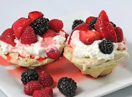 5 Pavlova Dessert Food Desserts Delicious Desserts