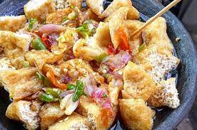 Asal Usul Tahu Gejrot Kuliner Yang Disantap Food Vlogger Pakai 130 Cabai Tapak Id